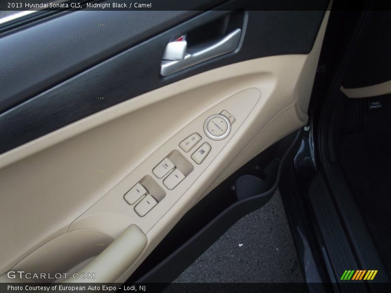 Midnight Black / Camel 2013 Hyundai Sonata GLS