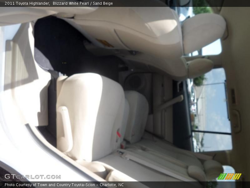 Blizzard White Pearl / Sand Beige 2011 Toyota Highlander