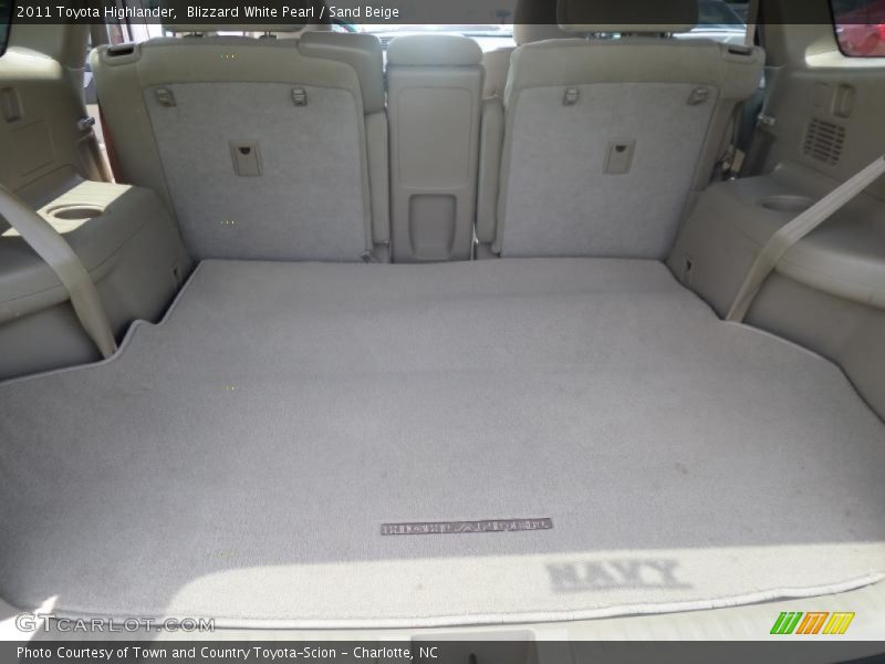 Blizzard White Pearl / Sand Beige 2011 Toyota Highlander