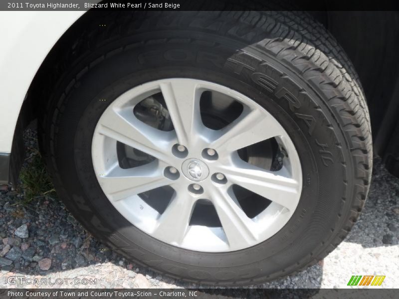 Blizzard White Pearl / Sand Beige 2011 Toyota Highlander