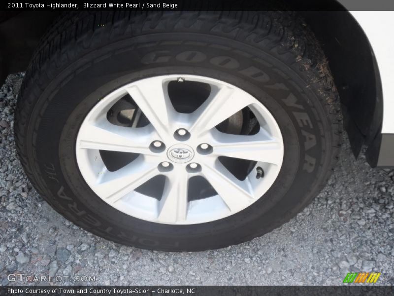 Blizzard White Pearl / Sand Beige 2011 Toyota Highlander