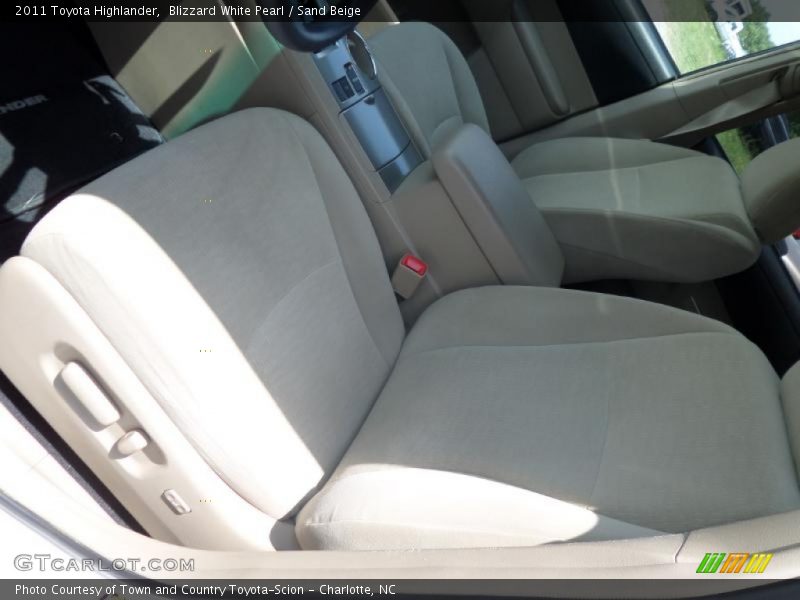 Blizzard White Pearl / Sand Beige 2011 Toyota Highlander