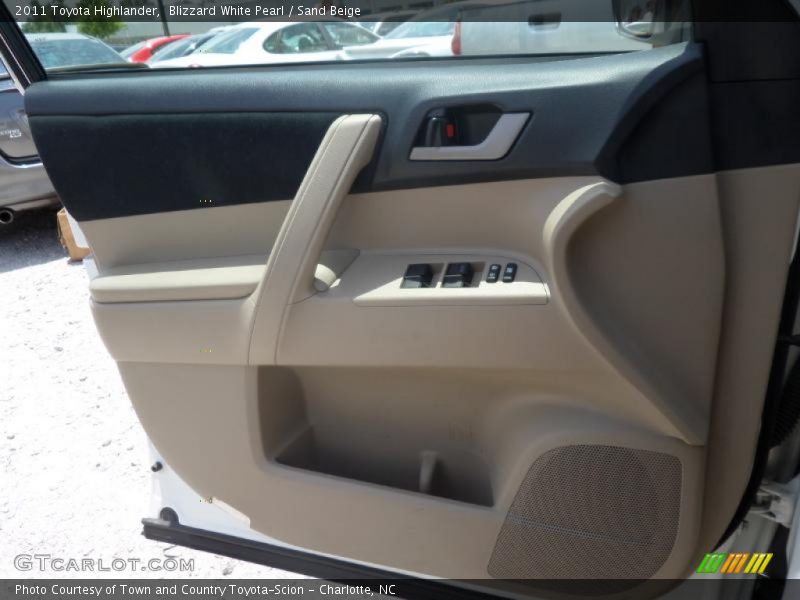 Blizzard White Pearl / Sand Beige 2011 Toyota Highlander