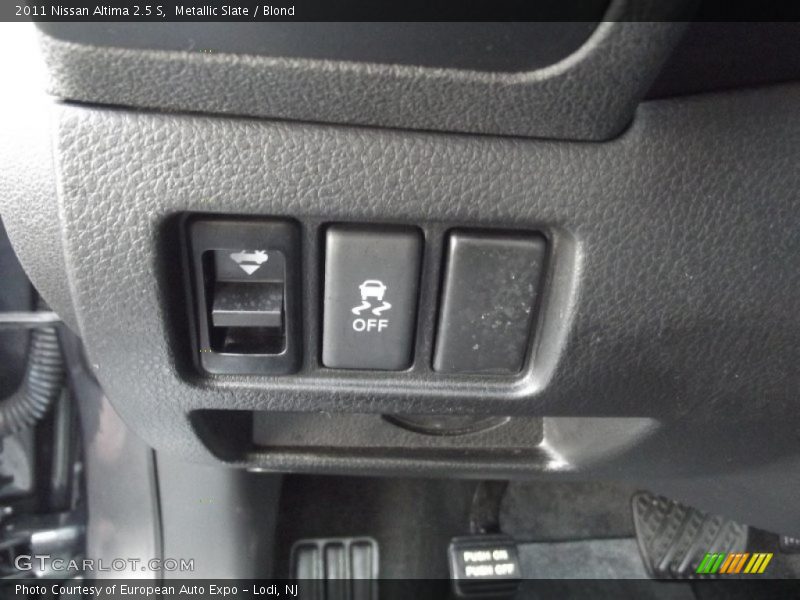 Metallic Slate / Blond 2011 Nissan Altima 2.5 S