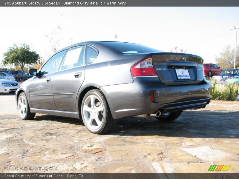 Diamond Gray Metallic / Warm Ivory 2009 Subaru Legacy 2.5i Sedan