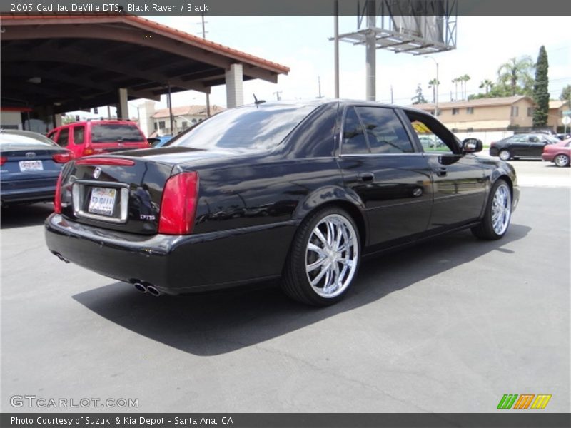 Black Raven / Black 2005 Cadillac DeVille DTS