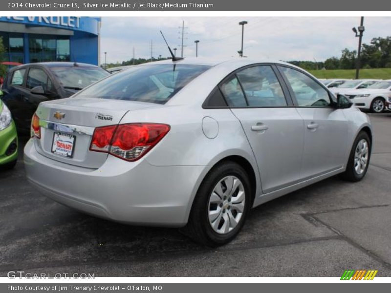 Silver Ice Metallic / Jet Black/Medium Titanium 2014 Chevrolet Cruze LS