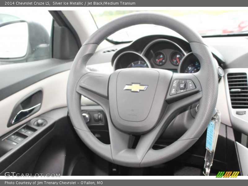Silver Ice Metallic / Jet Black/Medium Titanium 2014 Chevrolet Cruze LS