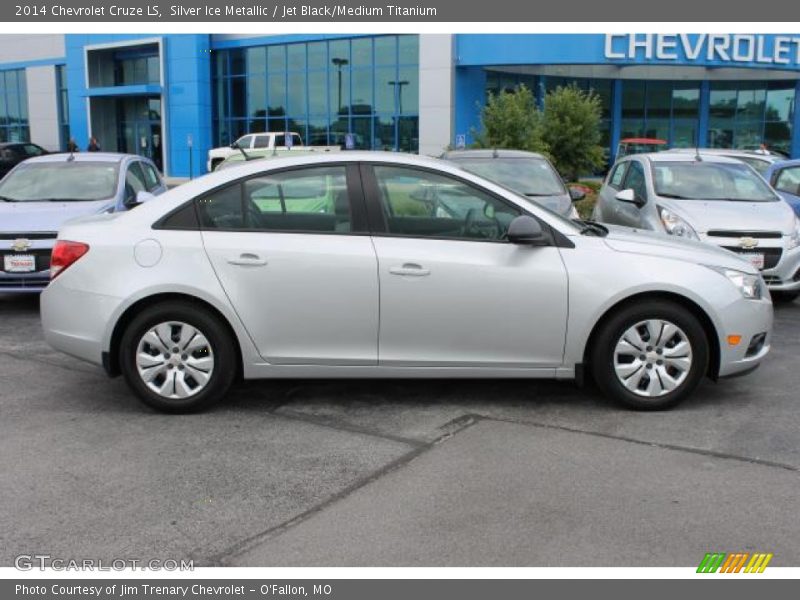 Silver Ice Metallic / Jet Black/Medium Titanium 2014 Chevrolet Cruze LS
