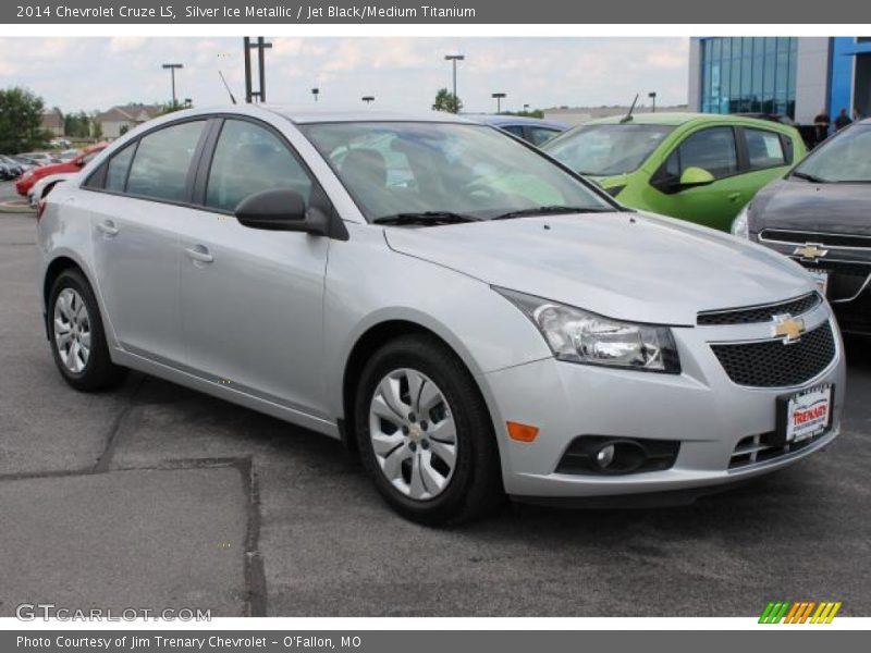Silver Ice Metallic / Jet Black/Medium Titanium 2014 Chevrolet Cruze LS