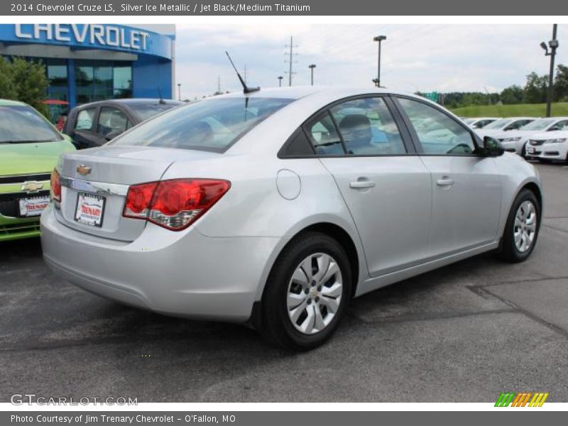 Silver Ice Metallic / Jet Black/Medium Titanium 2014 Chevrolet Cruze LS