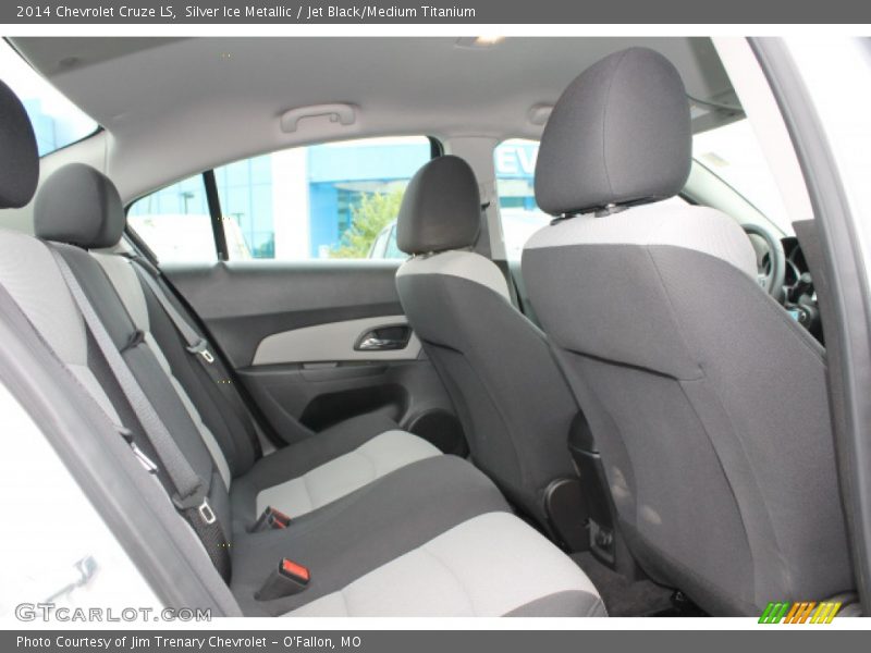 Silver Ice Metallic / Jet Black/Medium Titanium 2014 Chevrolet Cruze LS