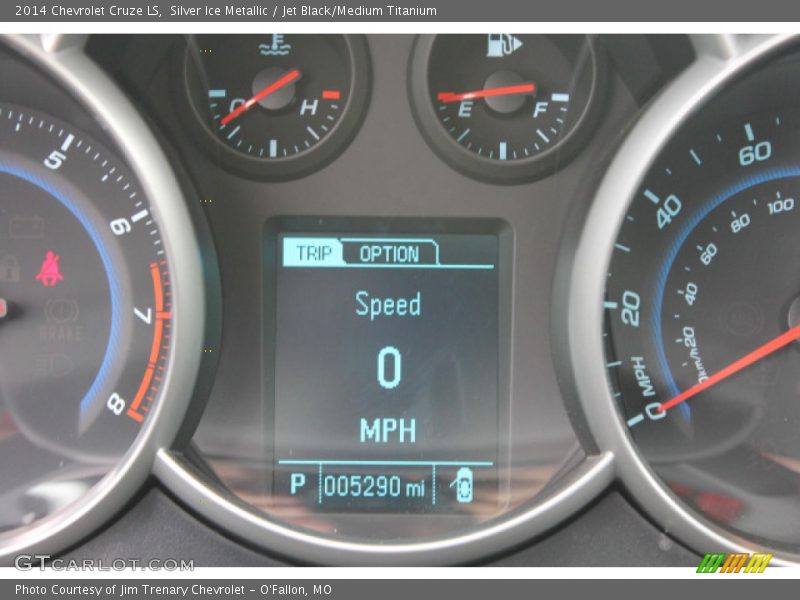 Silver Ice Metallic / Jet Black/Medium Titanium 2014 Chevrolet Cruze LS