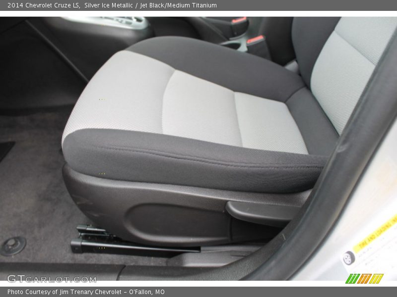 Silver Ice Metallic / Jet Black/Medium Titanium 2014 Chevrolet Cruze LS