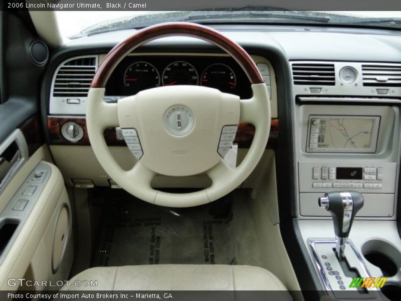 Black / Camel 2006 Lincoln Navigator Ultimate