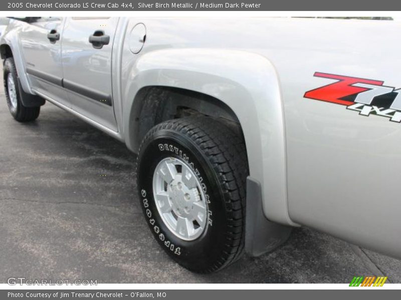 Silver Birch Metallic / Medium Dark Pewter 2005 Chevrolet Colorado LS Crew Cab 4x4