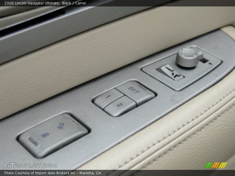 Black / Camel 2006 Lincoln Navigator Ultimate