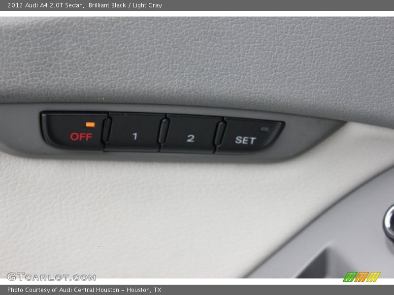 Brilliant Black / Light Gray 2012 Audi A4 2.0T Sedan