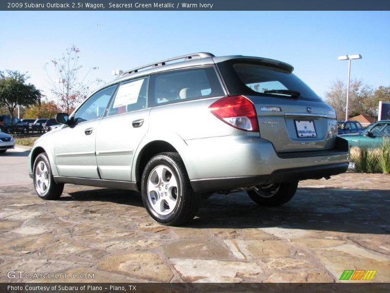 Seacrest Green Metallic / Warm Ivory 2009 Subaru Outback 2.5i Wagon