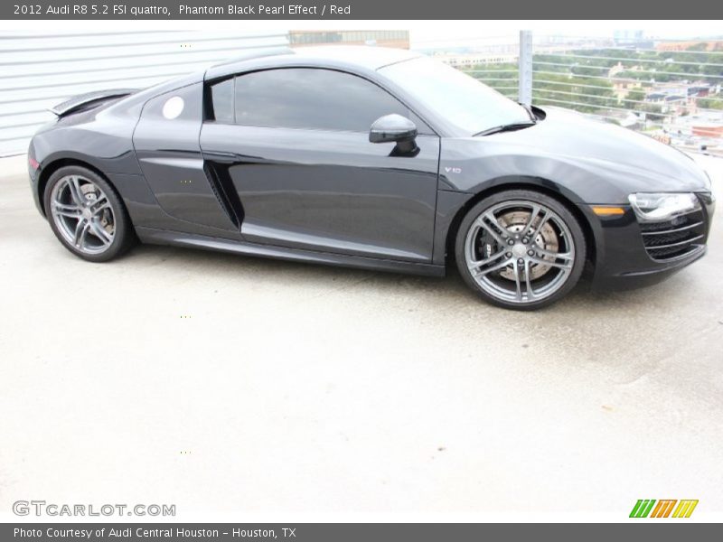  2012 R8 5.2 FSI quattro Phantom Black Pearl Effect
