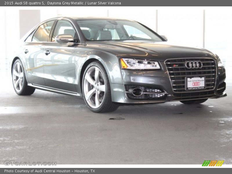 Daytona Grey Metallic / Lunar Silver Valcona 2015 Audi S8 quattro S