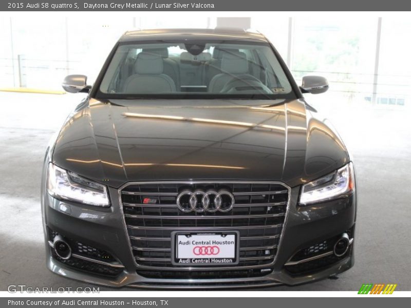 Daytona Grey Metallic / Lunar Silver Valcona 2015 Audi S8 quattro S