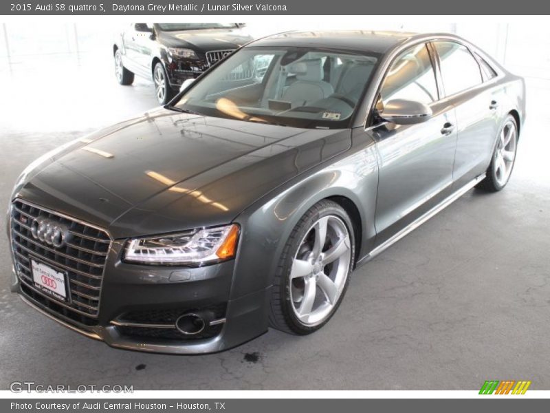 Daytona Grey Metallic / Lunar Silver Valcona 2015 Audi S8 quattro S