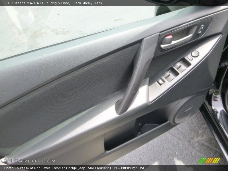 Black Mica / Black 2012 Mazda MAZDA3 i Touring 5 Door