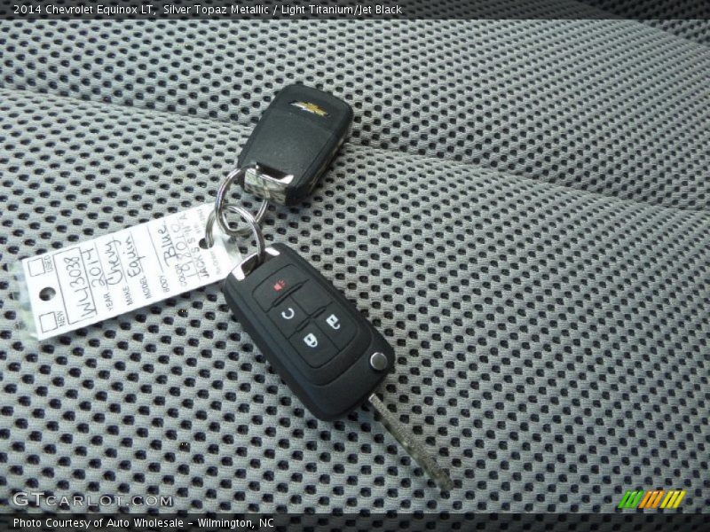 Silver Topaz Metallic / Light Titanium/Jet Black 2014 Chevrolet Equinox LT