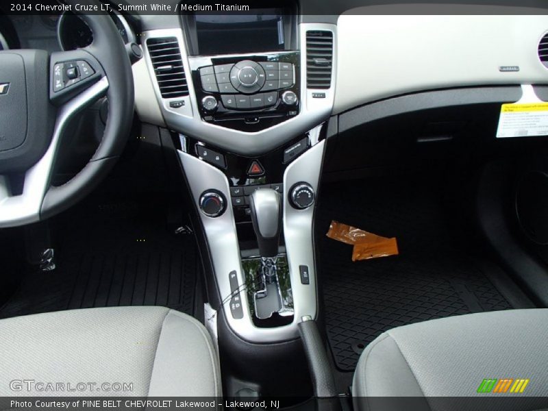 Summit White / Medium Titanium 2014 Chevrolet Cruze LT