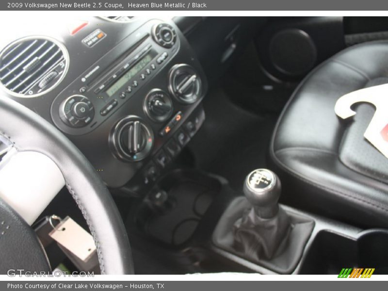 Heaven Blue Metallic / Black 2009 Volkswagen New Beetle 2.5 Coupe