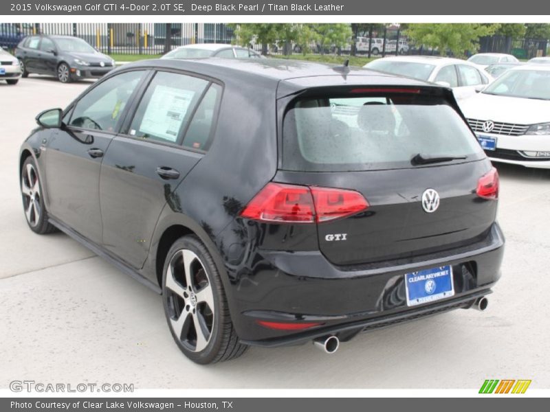 Deep Black Pearl / Titan Black Leather 2015 Volkswagen Golf GTI 4-Door 2.0T SE