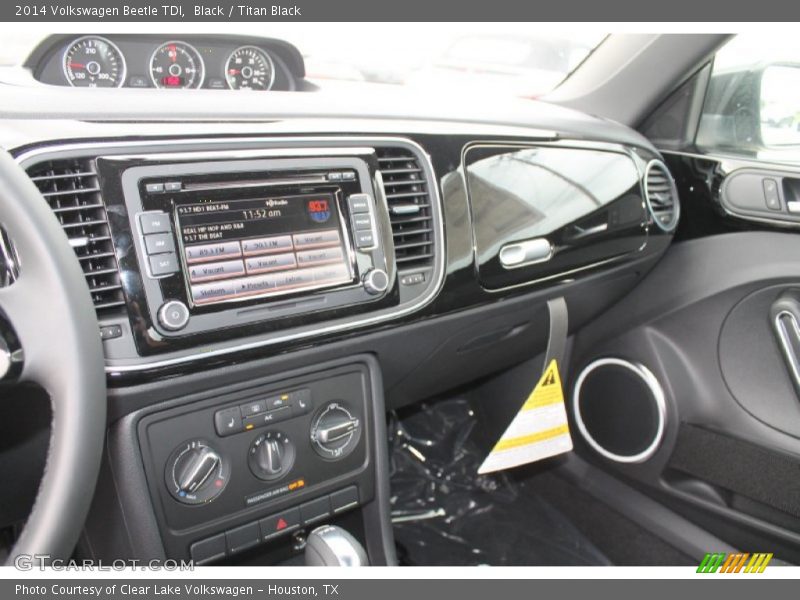 Black / Titan Black 2014 Volkswagen Beetle TDI