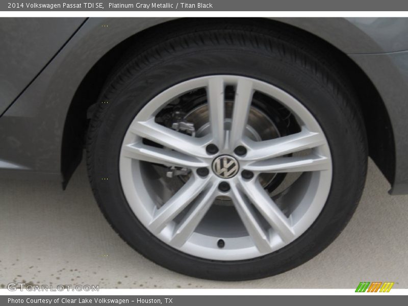 Platinum Gray Metallic / Titan Black 2014 Volkswagen Passat TDI SE