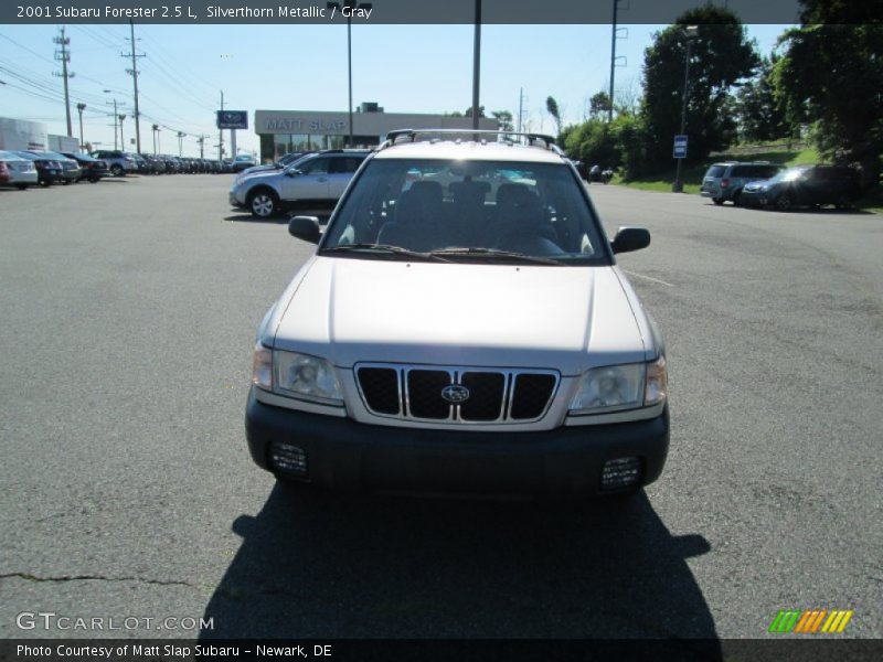 Silverthorn Metallic / Gray 2001 Subaru Forester 2.5 L