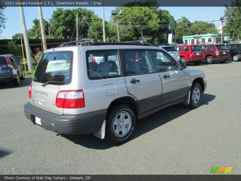 Silverthorn Metallic / Gray 2001 Subaru Forester 2.5 L