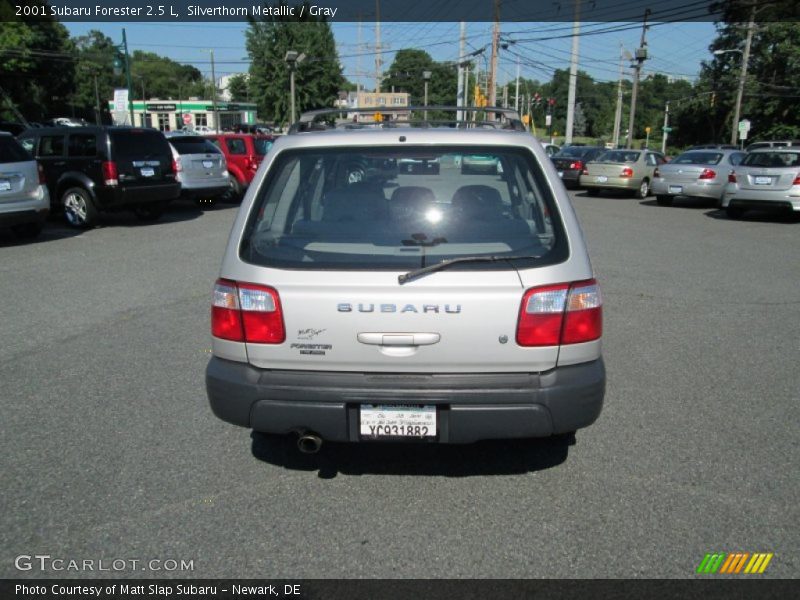 Silverthorn Metallic / Gray 2001 Subaru Forester 2.5 L