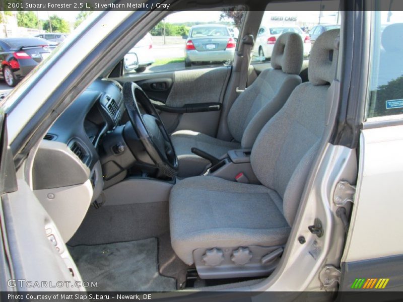 Silverthorn Metallic / Gray 2001 Subaru Forester 2.5 L