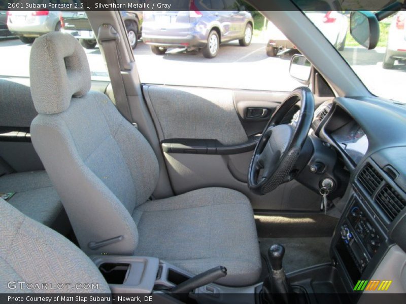 Silverthorn Metallic / Gray 2001 Subaru Forester 2.5 L