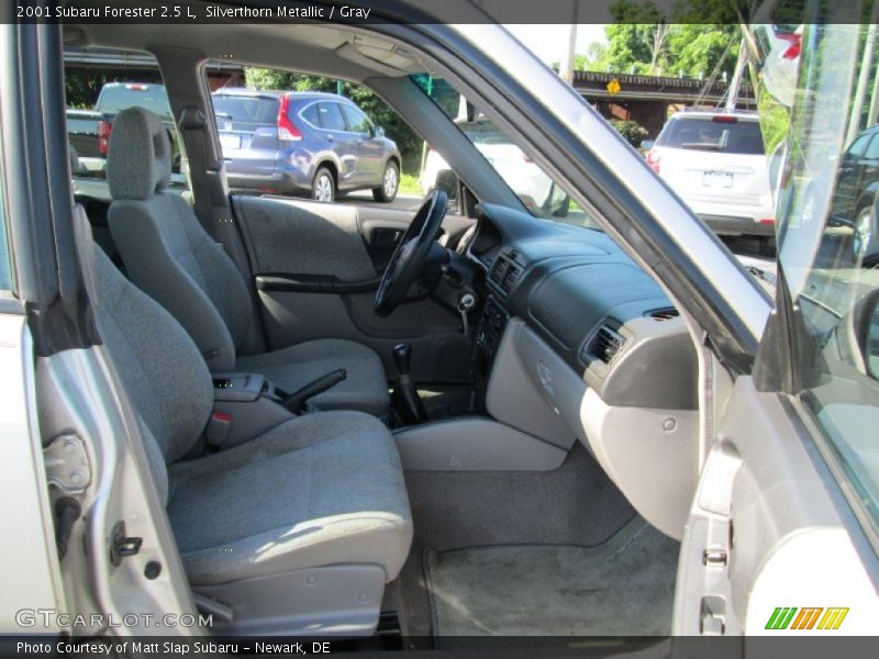 Silverthorn Metallic / Gray 2001 Subaru Forester 2.5 L