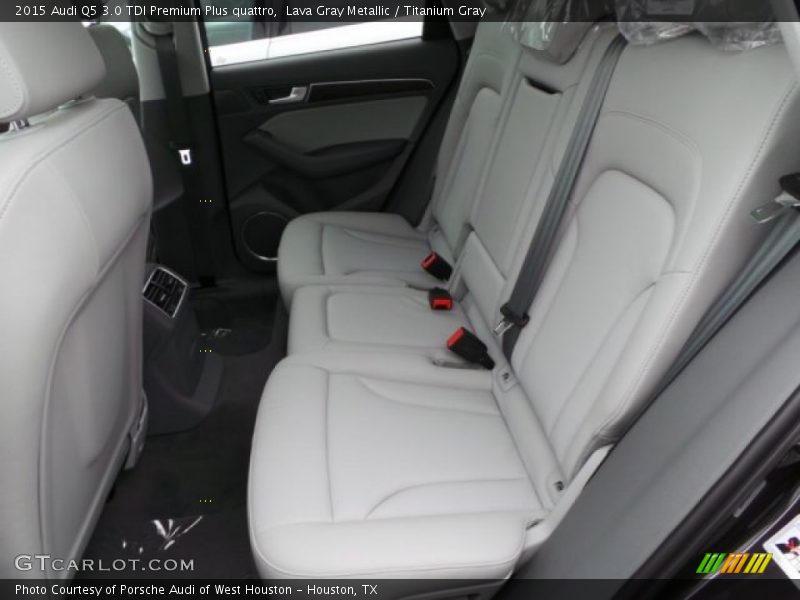 Rear Seat of 2015 Q5 3.0 TDI Premium Plus quattro