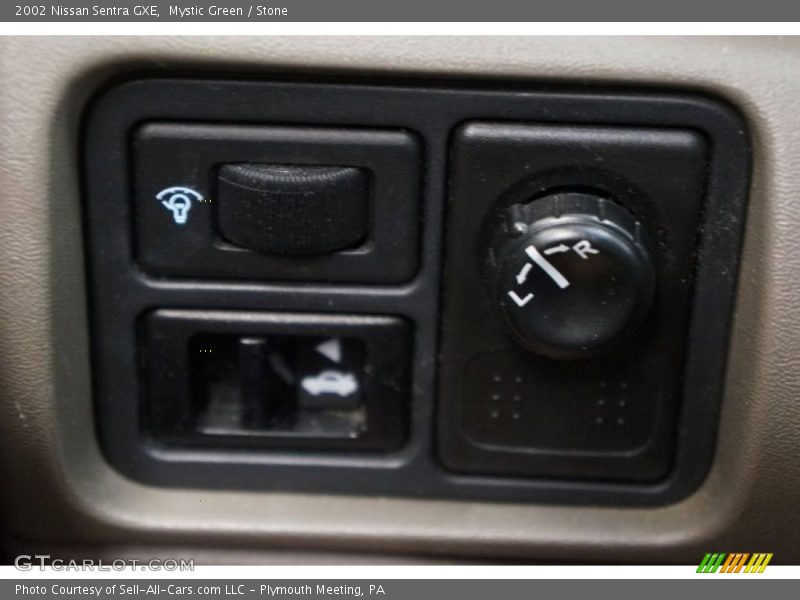 Mystic Green / Stone 2002 Nissan Sentra GXE
