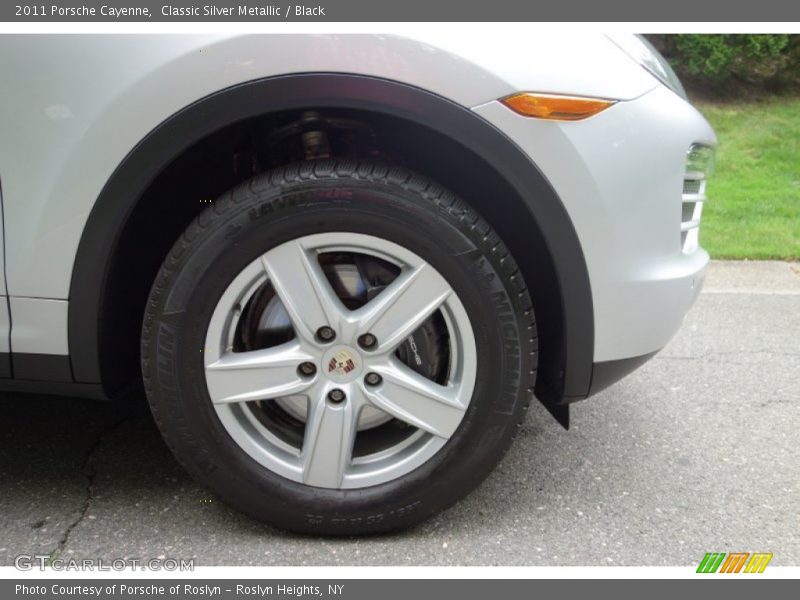 Classic Silver Metallic / Black 2011 Porsche Cayenne