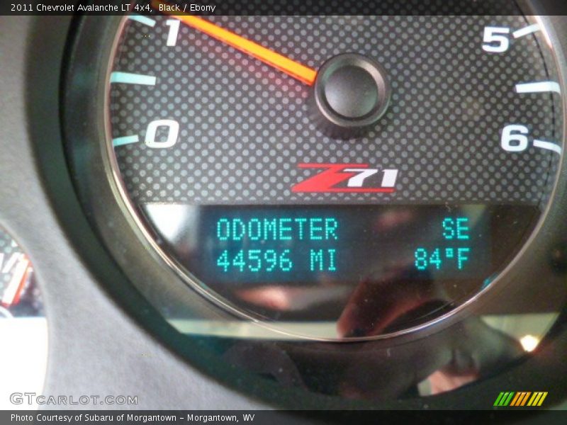 Black / Ebony 2011 Chevrolet Avalanche LT 4x4