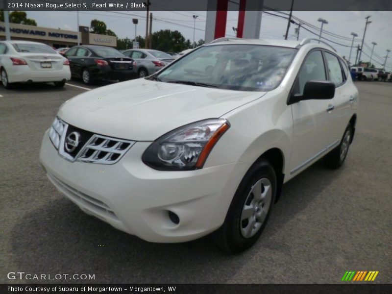 Pearl White / Black 2014 Nissan Rogue Select S