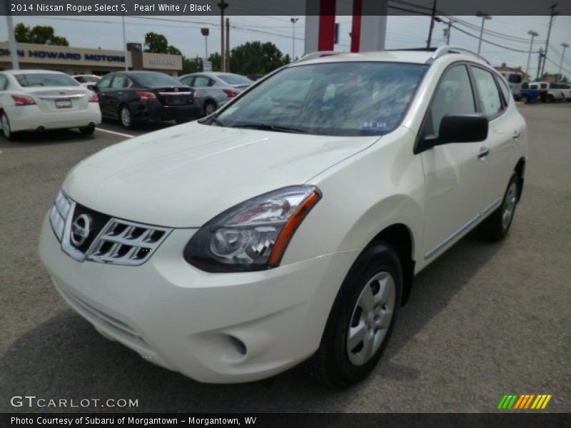 Pearl White / Black 2014 Nissan Rogue Select S
