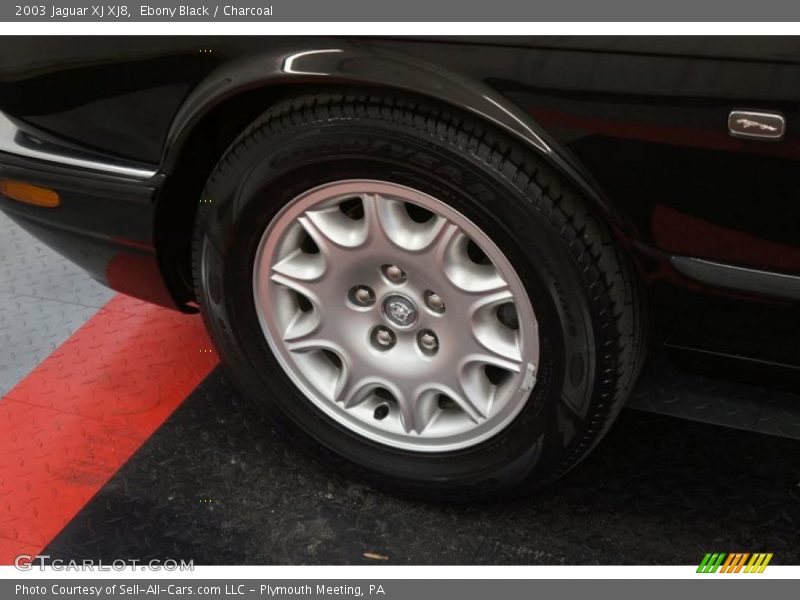 Ebony Black / Charcoal 2003 Jaguar XJ XJ8