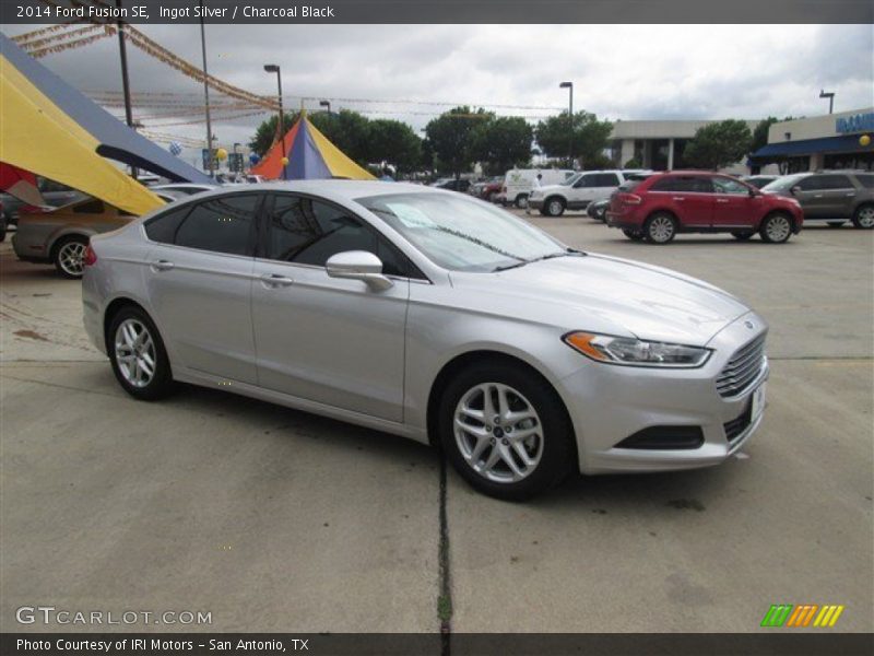 Ingot Silver / Charcoal Black 2014 Ford Fusion SE