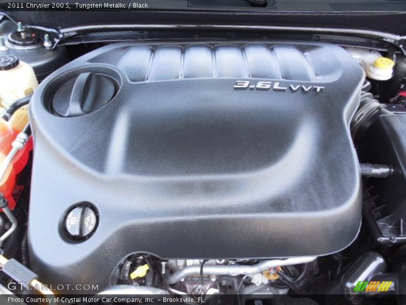 Tungsten Metallic / Black 2011 Chrysler 200 S