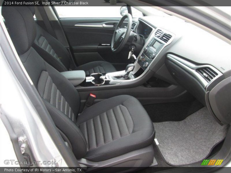 Ingot Silver / Charcoal Black 2014 Ford Fusion SE